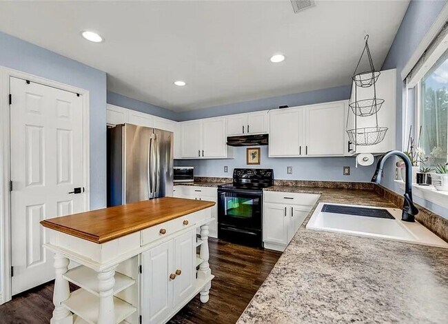 Photo - 5974 Turnstone Pl