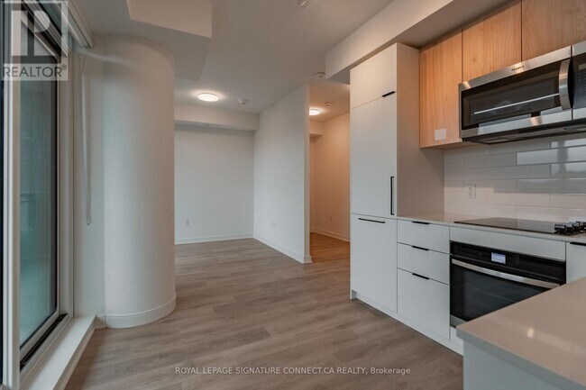 Photo - 1185 Dupont St Unit 424