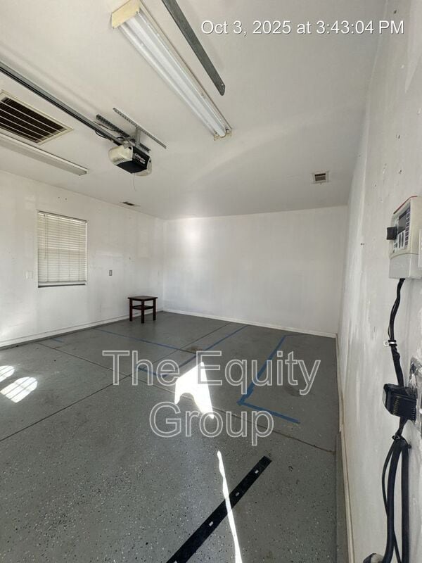Photo - 648 Auburn St