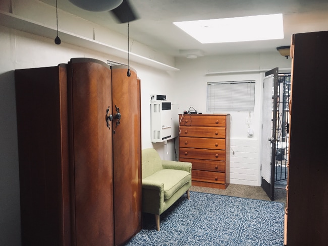 Photo - 487 Lado De Loma Dr