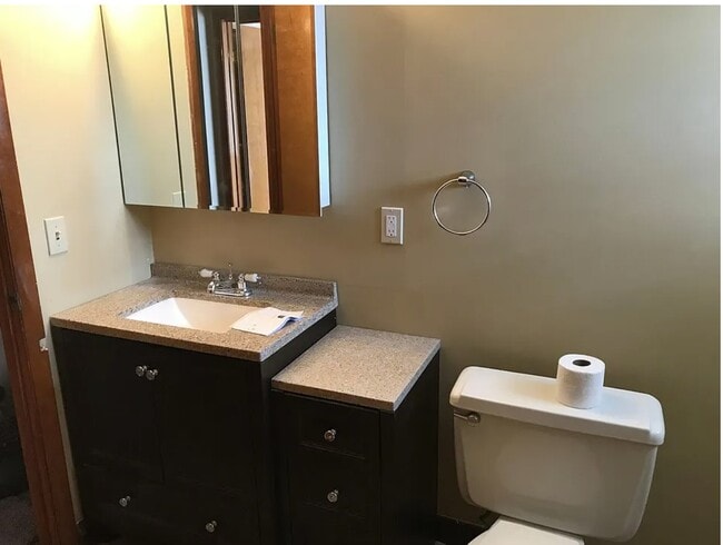 Photo - 1250 E 276th St