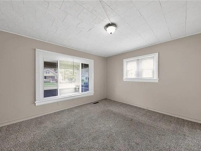 Photo - 1429 Broadway St