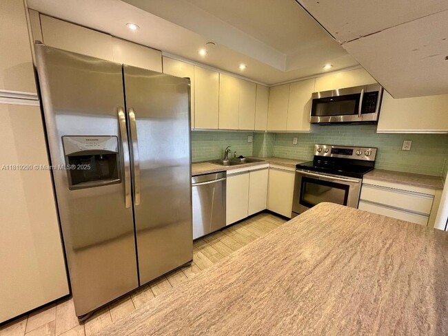 Photo - 1000 Quayside Terrace Unit 1009