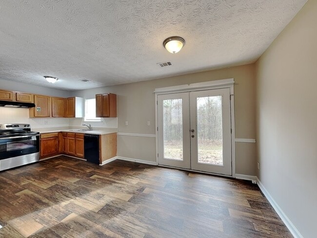 Photo - 488 Old Tree Dr