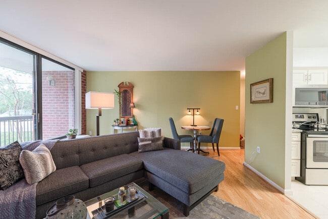 Photo - 1318 22nd St NW Unit 104