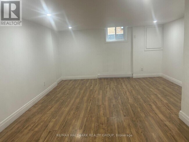 Photo - 1540 Maxime St