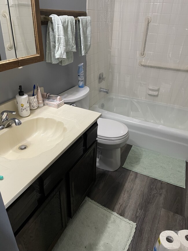 Photo - 4456 Johnny Cake Ridge Rd