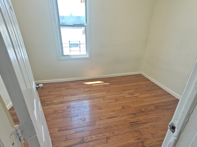 Photo - 85 Littleton Ave Unit 3