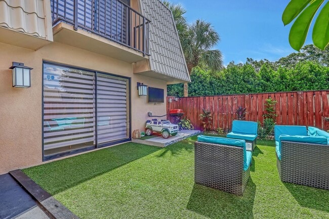 Photo - 5103 51st Way