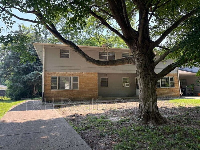 Photo - 849 Riverside Dr Rental