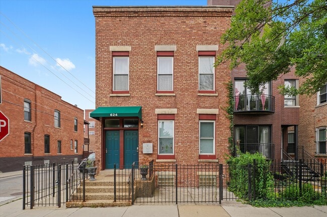 Building Photo - 624 S Oakley Blvd Unit 2 Rental
