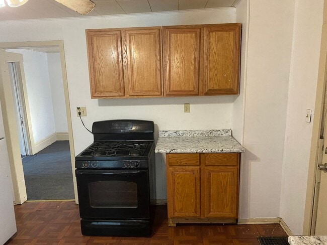 Photo - Spacious 3-Bedroom Home for Lease in Akron