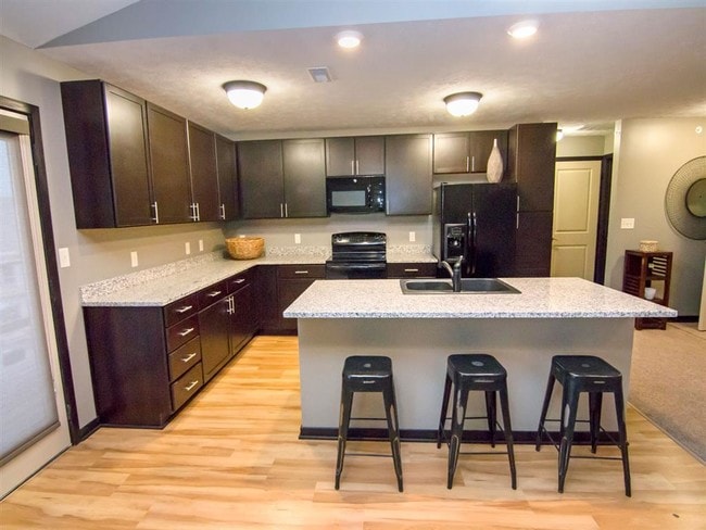 Photo - The Flats at 84