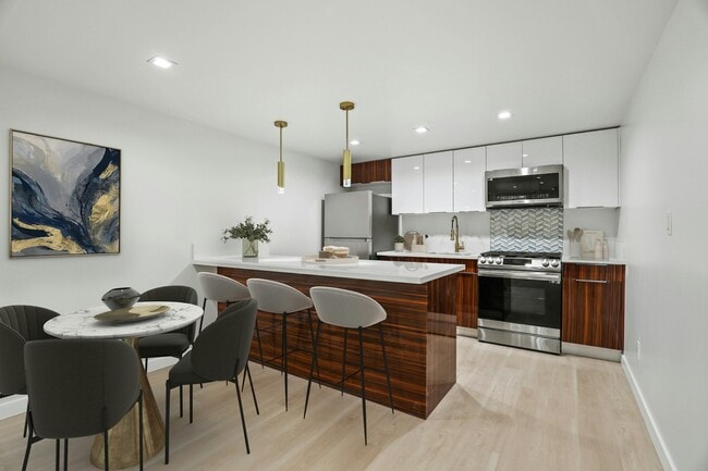 Building Photo - 410 Lucas Ave Unit G