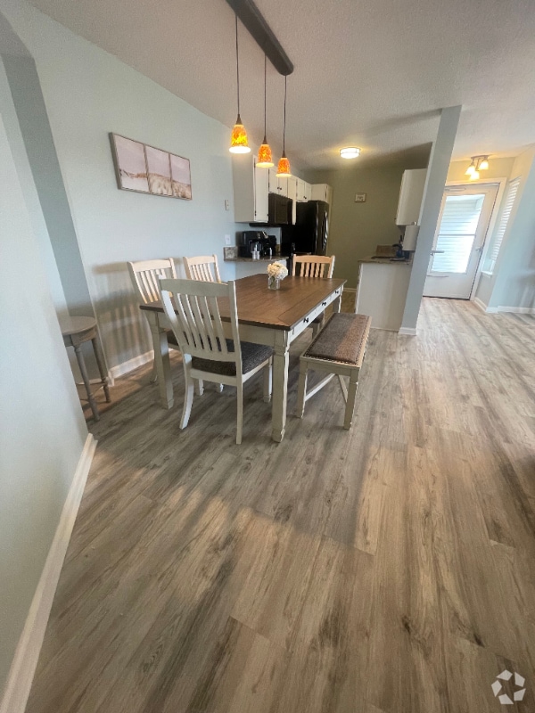 Building Photo - 2266 Huntingdon Dr Rental