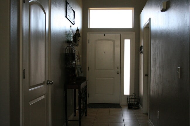 Photo - 789 N Devonshire Dr