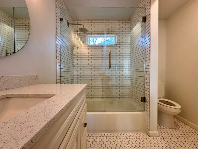 7311 Bennett Ave Unit 1