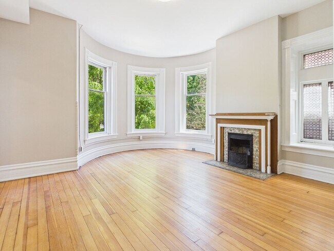 Photo - 7 E Franklin St Unidad 4