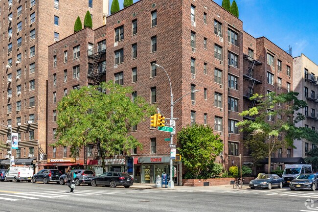 Photo - 201 E 15th St