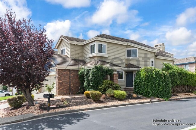 Building Photo - 2475 Canyon Lakes Dr Rental