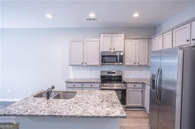 Photo - 6106 Oak Bend Ct