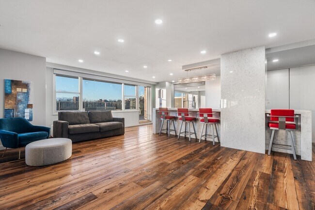 Building Photo - 151 Tremont St Unit 6F