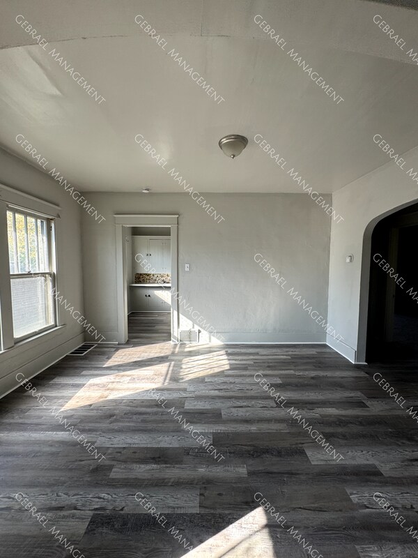 2313 Adams Ave House House Rental in Flint, MI