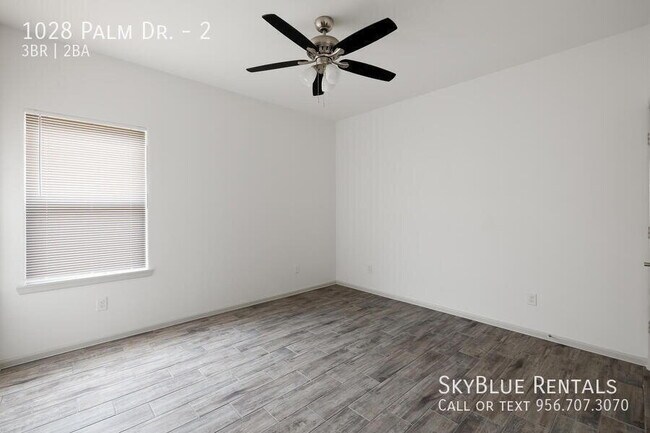 Photo - 1028 Palm Dr Unit 2