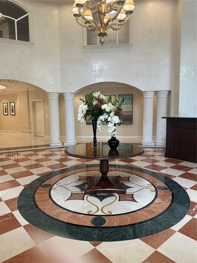 20000 E Country Club Dr Unit PH09