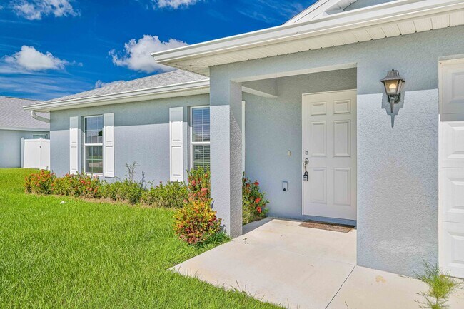 Photo - Spacious Three-Bedroom Home with Open Floor Plan, Large Yard
