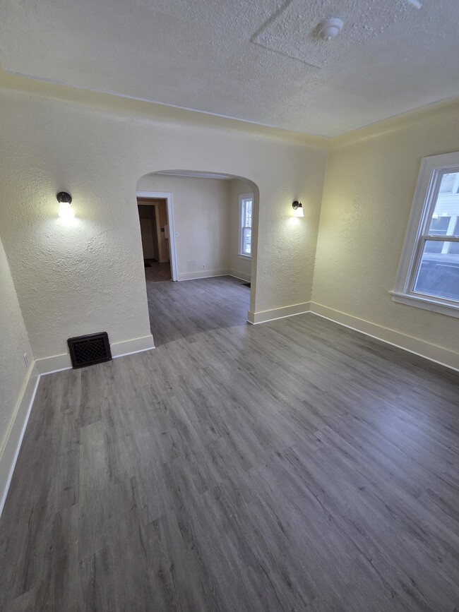 Photo - 1938 Clinton St Unidad 1