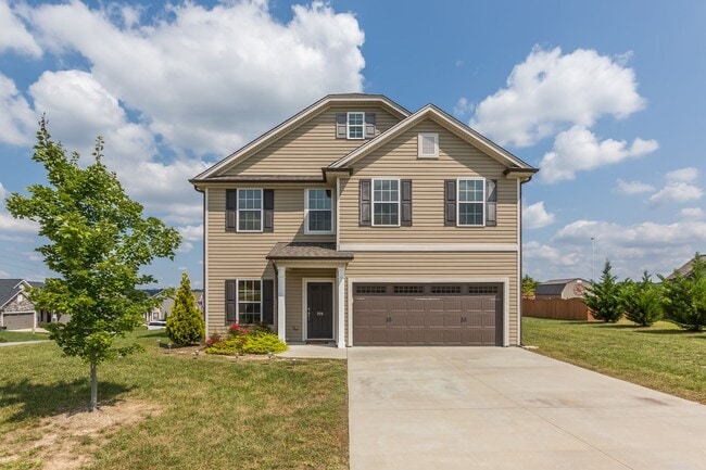Beautiful 3-Bedroom Home with Fireplace an... - Beautiful 3-Bedroom Home with Fireplace an...