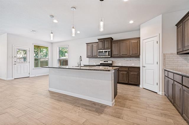 Photo - 9112 Sycamore Leaf Dr