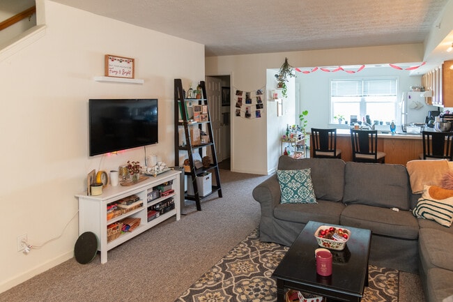 Photo - Chester Centre Apartments Unit 101