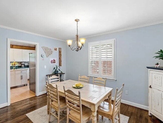Photo - 703 Edwards Rd