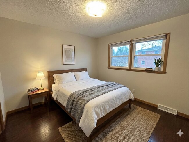 Photo - North Side 2 Bed | Updated | Available Now! Unit #6