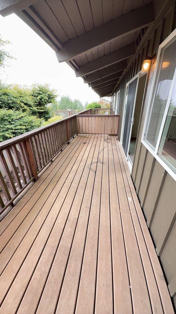 400  Beacon Hill Dr.