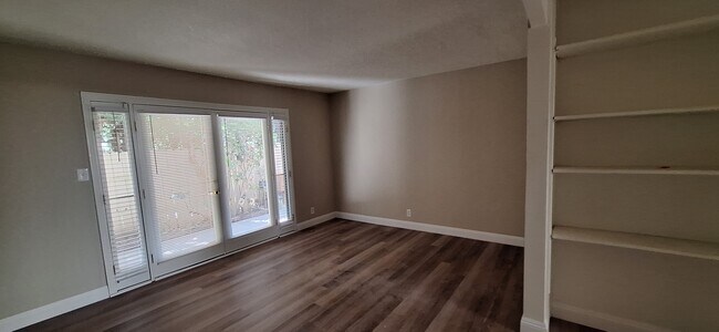 711 E Medio St