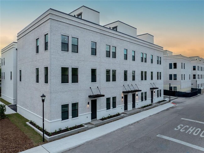 Photo - 1218 E Kay St Townhome