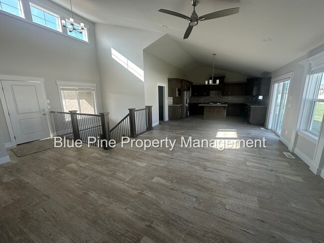 Photo - 176 Hideout Dr