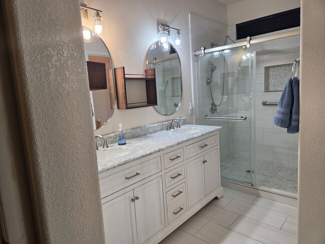 Photo - 1853 Spangle Dr