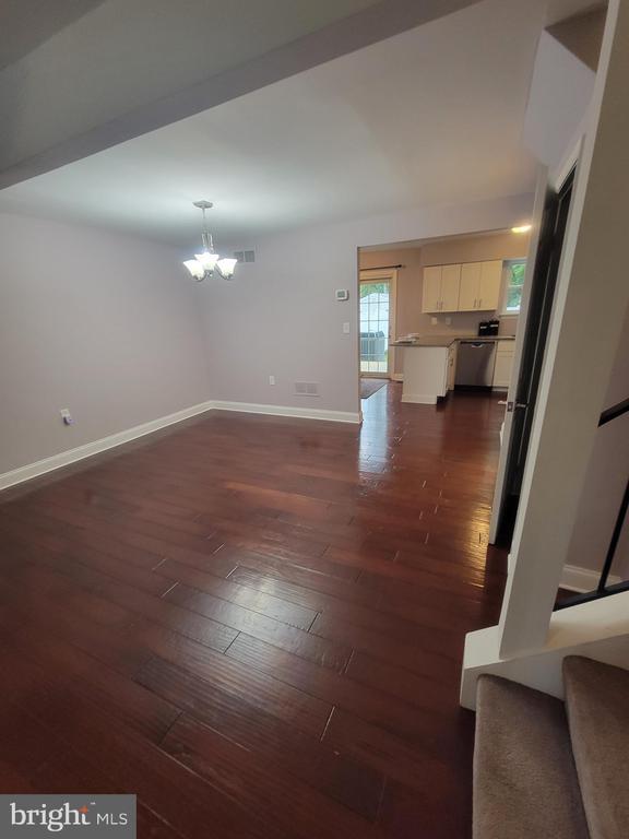 Photo - 8681 Castlemill Cir