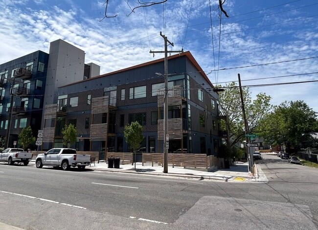 Photo - 521 N Mangum St Unidad #32 Rental