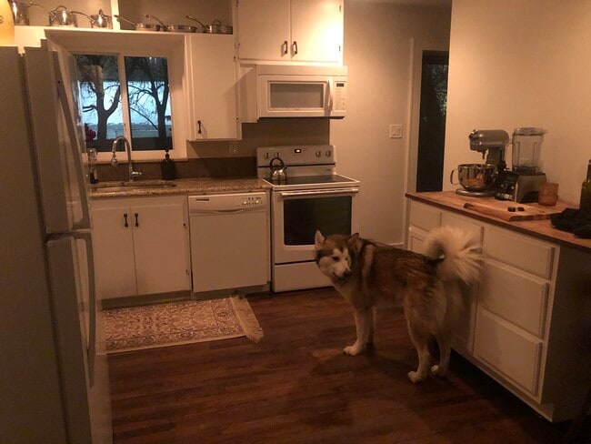 Photo - 1122 69th St