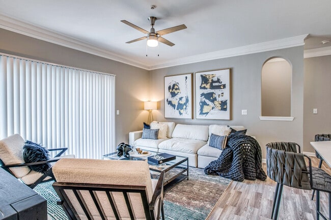 Vista 121 apartments — community photo