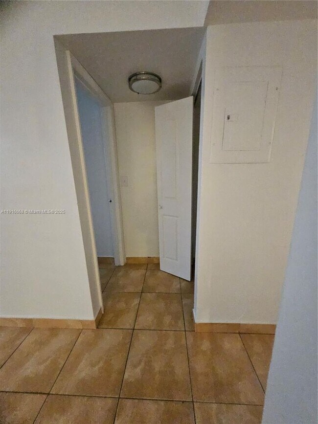 Photo - 11570 NW 42nd St