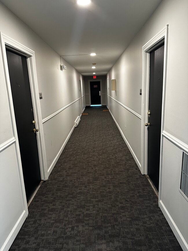 Belmont Manor Apts