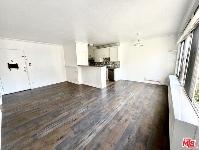 Photo - 250 Linden Ave Unidad 201