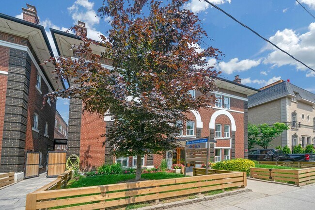 Photo - 26 Balmoral Ave