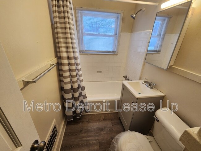 Photo - 12000 Plainview Ave